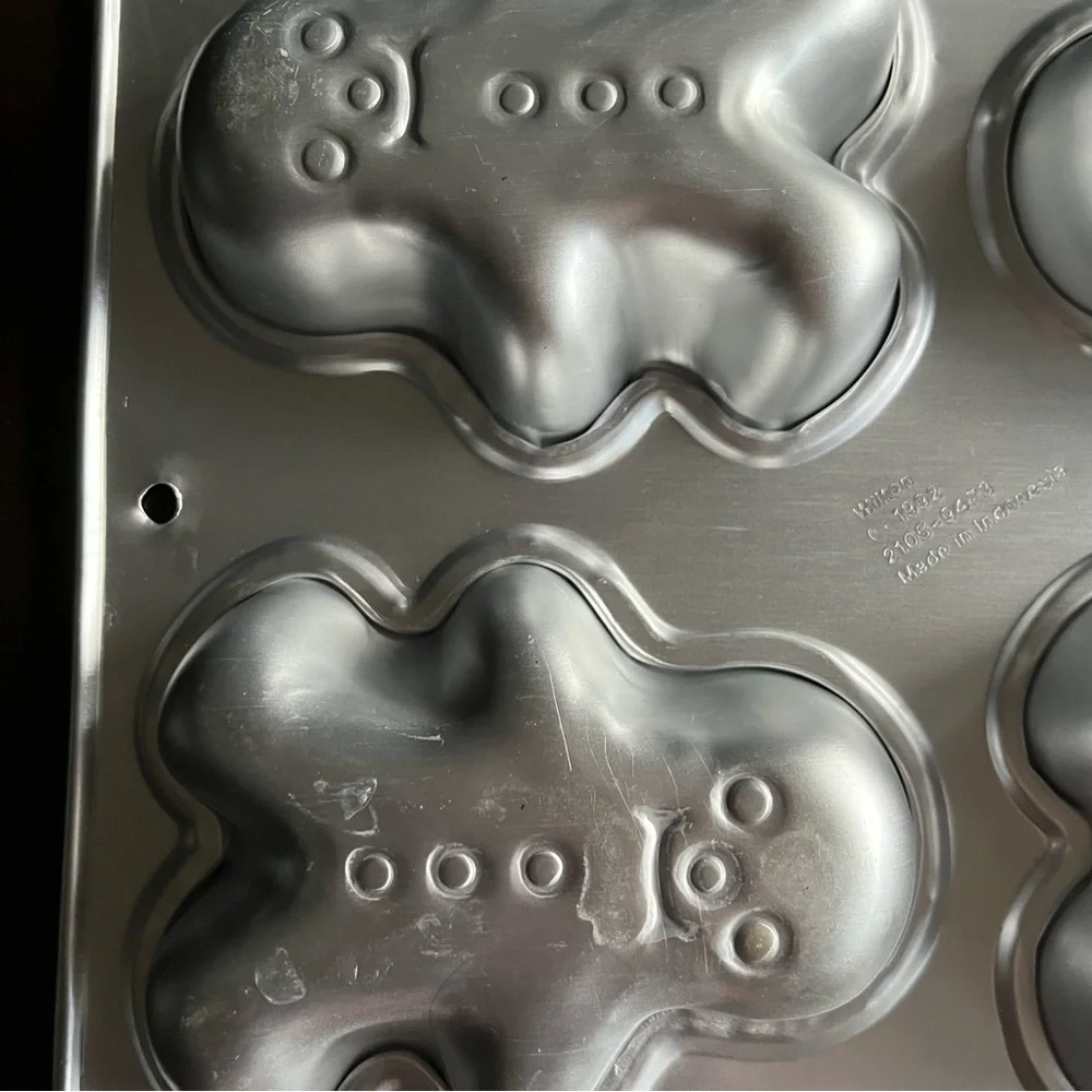 Wilton 1992 Vintage 4 Gingerbread Man Cake Pan Baking Mold
